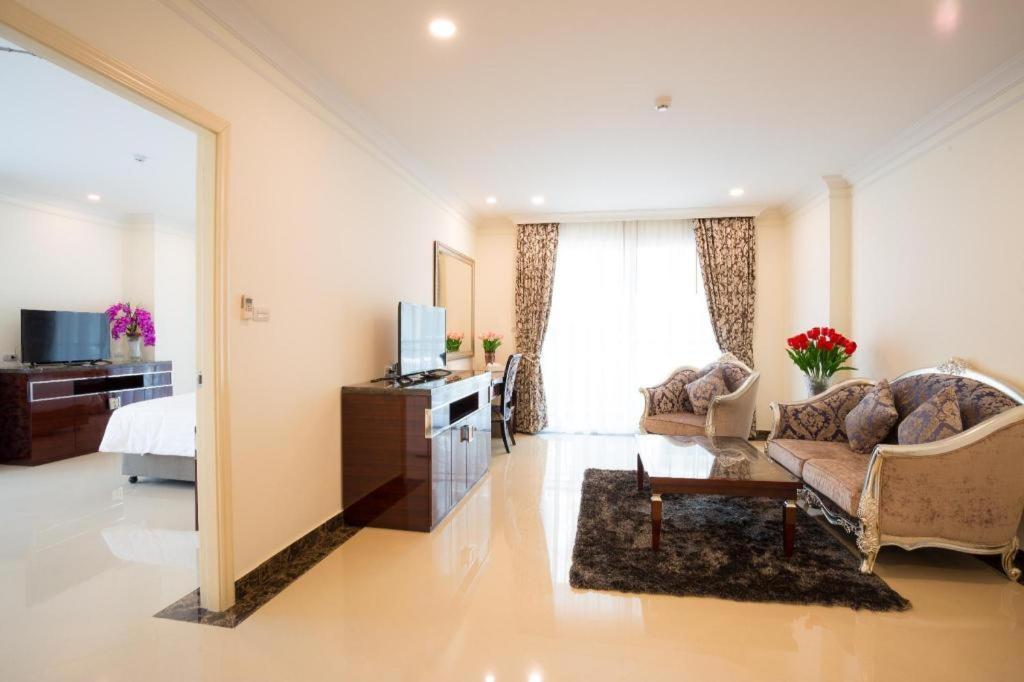 Lk Celestite Hotel Pattaya Bagian luar foto