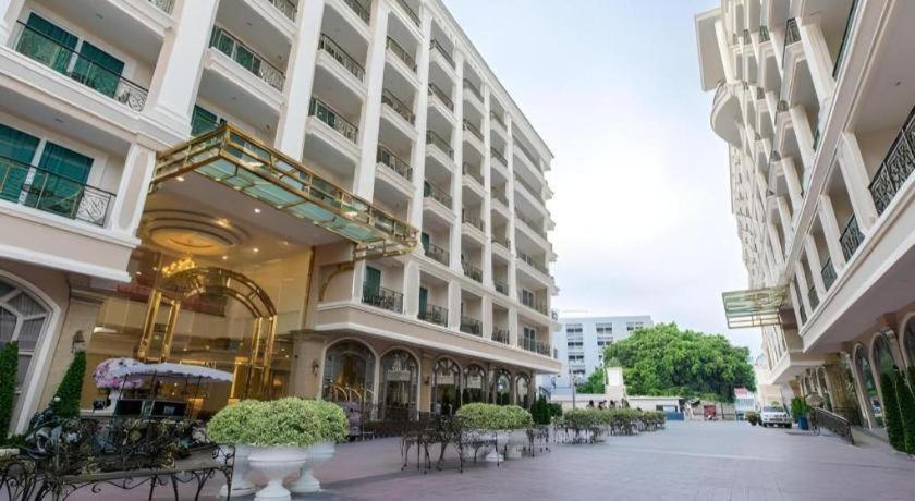 Lk Celestite Hotel Pattaya Bagian luar foto