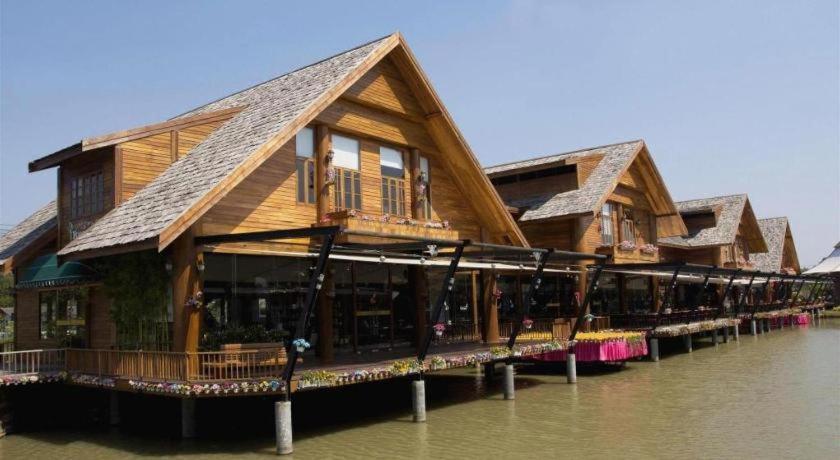 Lk Celestite Hotel Pattaya Bagian luar foto