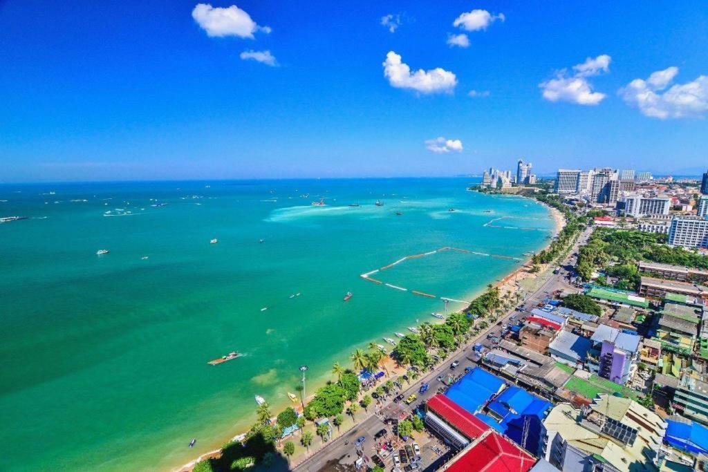 Lk Celestite Hotel Pattaya Bagian luar foto