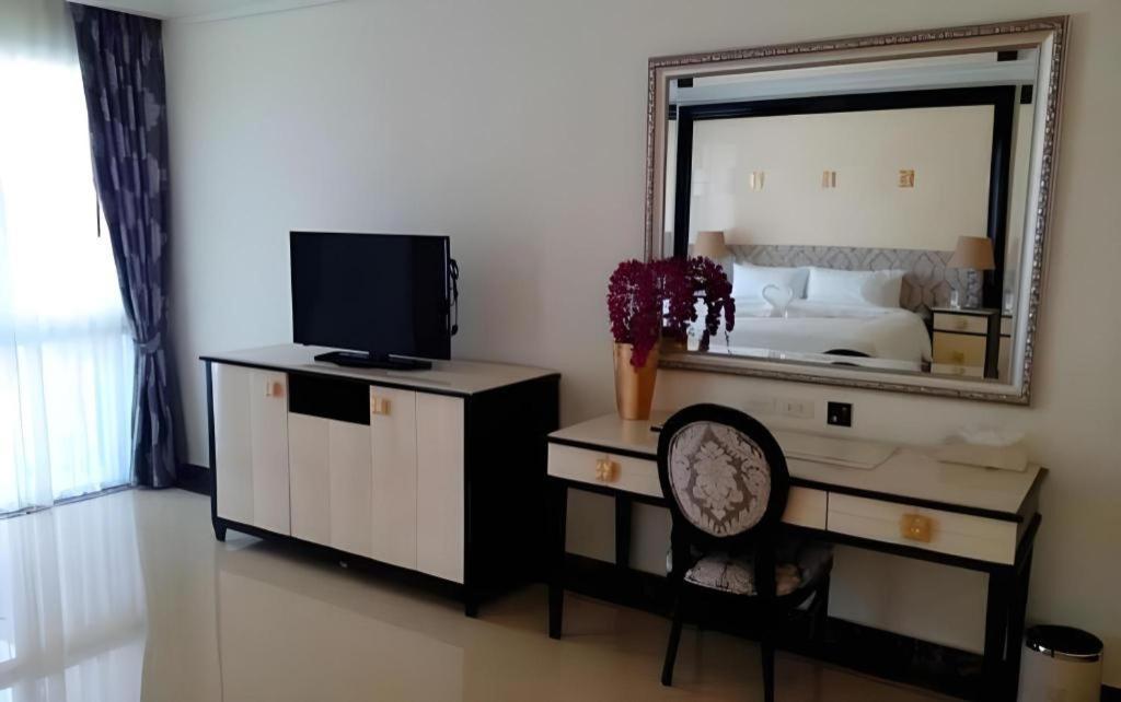 Lk Celestite Hotel Pattaya Bagian luar foto